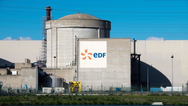 <p>An Electricite de France reactor building at the Tricastin Nuclear Power Plant in Saint-Paul-Trois-Chateaux, France. </p>