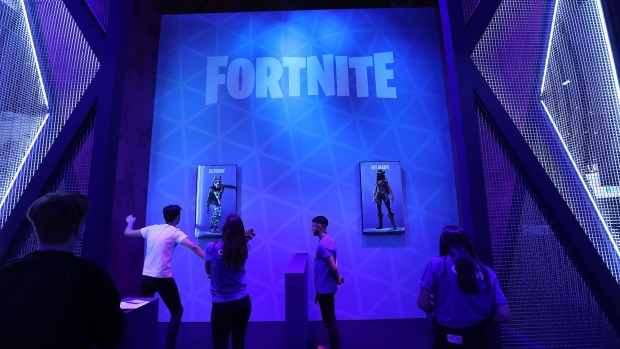 A Huge Scam Targeting Kids With Roblox and Fortnite 'Offers' Has
