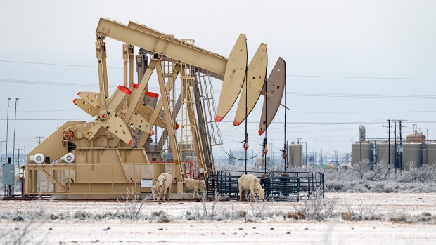 Deep freeze disrupts crude flows in oil sands and Bakken shale