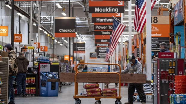 Lowe's and Home Depot Are Betting on Home-Maker Classes for Consumers - BNN  Bloomberg