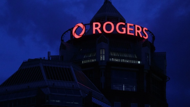 The Daily Chase: TSX falls from record highs; Details on latest Rogers-Shaw hurdle