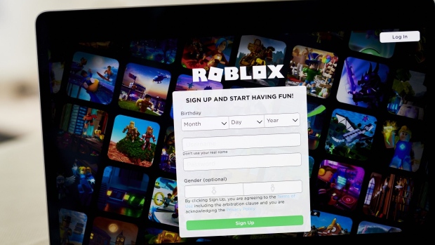 new update inbound 👀 you can now sign up with your Roblox account