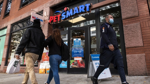 PetSmart's quarterly sales climb 7.5% as retailer bets on private labels