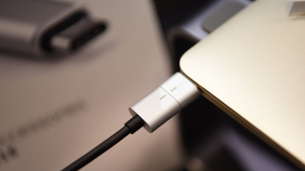 USB-C vs 3.5mm Audio Jack: The Ins and Outs - Tech Advisor