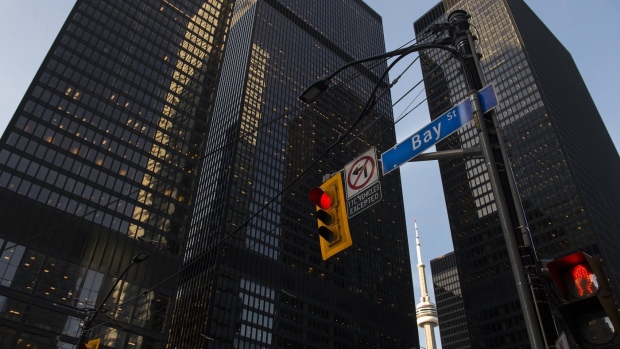 The Daily Chase: Canadian economy stalls in Q4; Bank earnings season kicks off