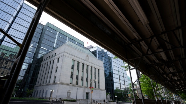 Bank of Canada raises interest rates to 4.5% and plans to hold