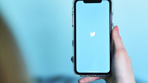 Twitter launches way for users to charge for access to their content