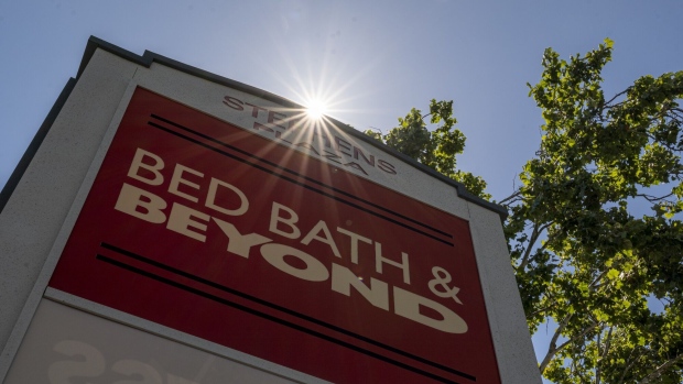 Bed Bath & Beyond's big dilemma: Can it survive?