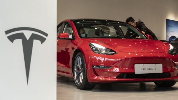 Tesla relaunches Model 3 key fob and fixes major drawback