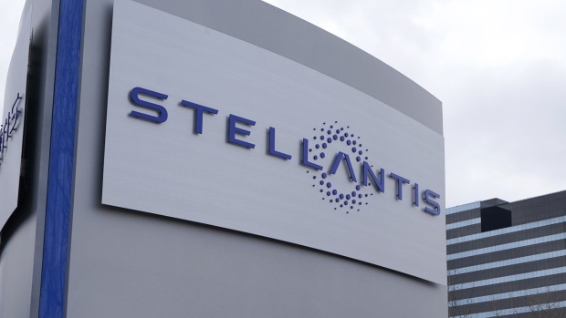 Stellantis reviewing new offer from federal government on Windsor battery plant