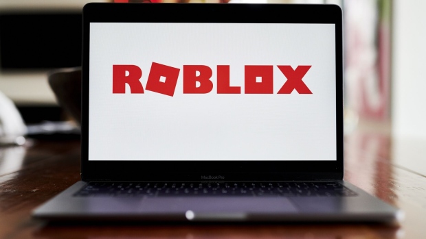 Roblox, the Gaming Site, Wants to Grow Up Without Sacrificing Child Safety  - The New York Times