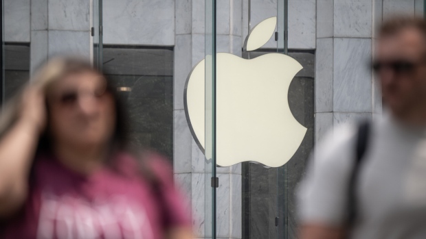 Apple loses historic US$3T crown as sales disappoint