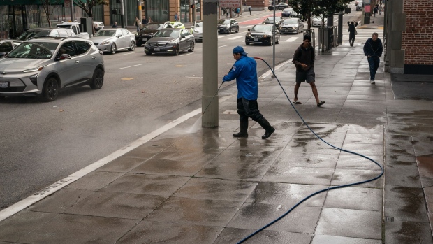 Mopping can create air pollution that rivals city streets, Science