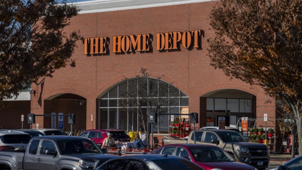 Home Depot wants to win bigger orders from home professionals