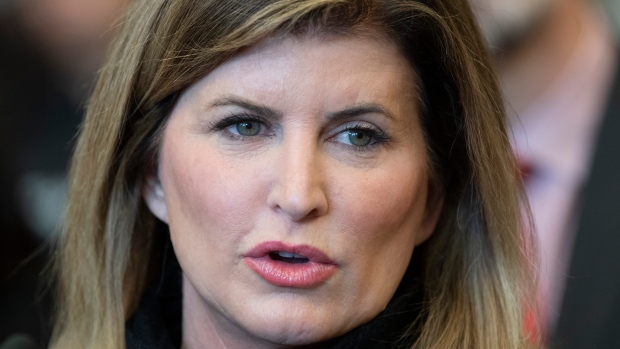 Rona Ambrose: Fiscal update 'very concerning' for Canadians