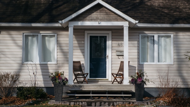 Influx of seniors who stay in family home face ballooning borrowing costs: Dale Jackson