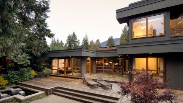 B.C. home blessed by Dalai Lama hits market for $3.3M
