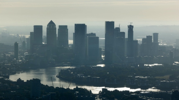 Loan Deadline Looms for China Life's Emptying Canary Wharf Tower