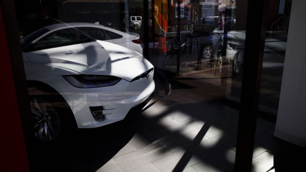 Tesla Is Bringing Back Its Cheaper Model S And Model X Bnn