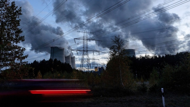 Cooling towers at a coal-fired power plant, in Peitz, Germany. Photographer: Krisztian Bocsi/Bloomberg