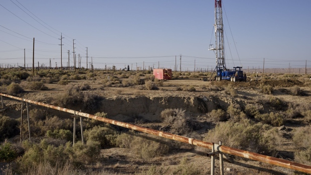 <p>An oil drilling rig in California.</p>