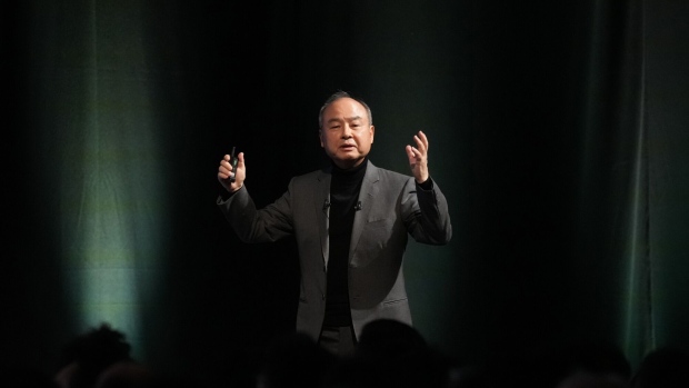 <p>Masayoshi Son aims to go on the offensive again after years of missteps at the Vision Fund, the sovereign wealth fund-backed investment group he set up to bet on startups. </p>