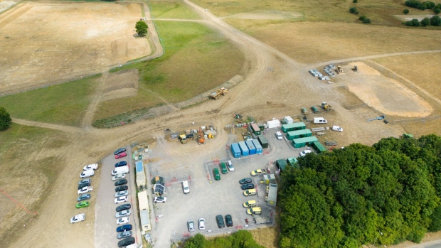 <p>HAVANT, ENGLAND - AUGUST 04: Construction vehicles at the site of Southern Water’s planned Havant Thicket Reservoir.</p>