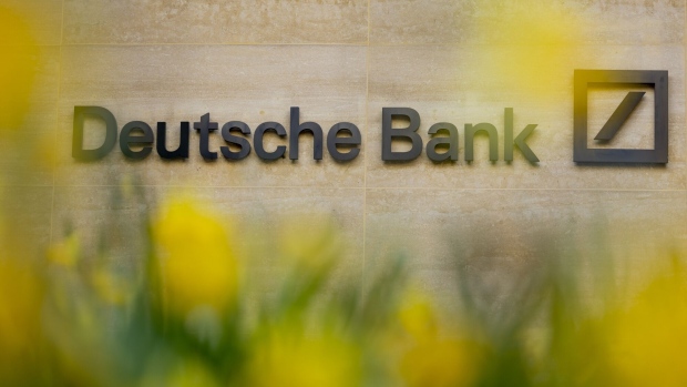 The Deutsche Bank AG logo. Photographer: Jason Alden/Bloomberg