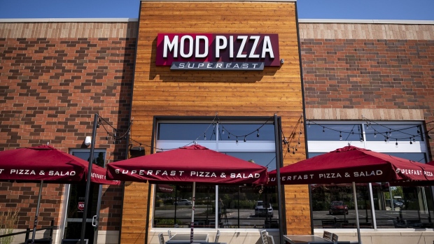 A Mod Pizza restaurant in Mount Prospect, Illinois. Photographer: Christopher Dilts/Bloomberg