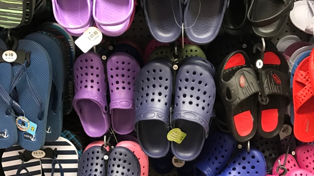 crocs women's loafers and mocassins